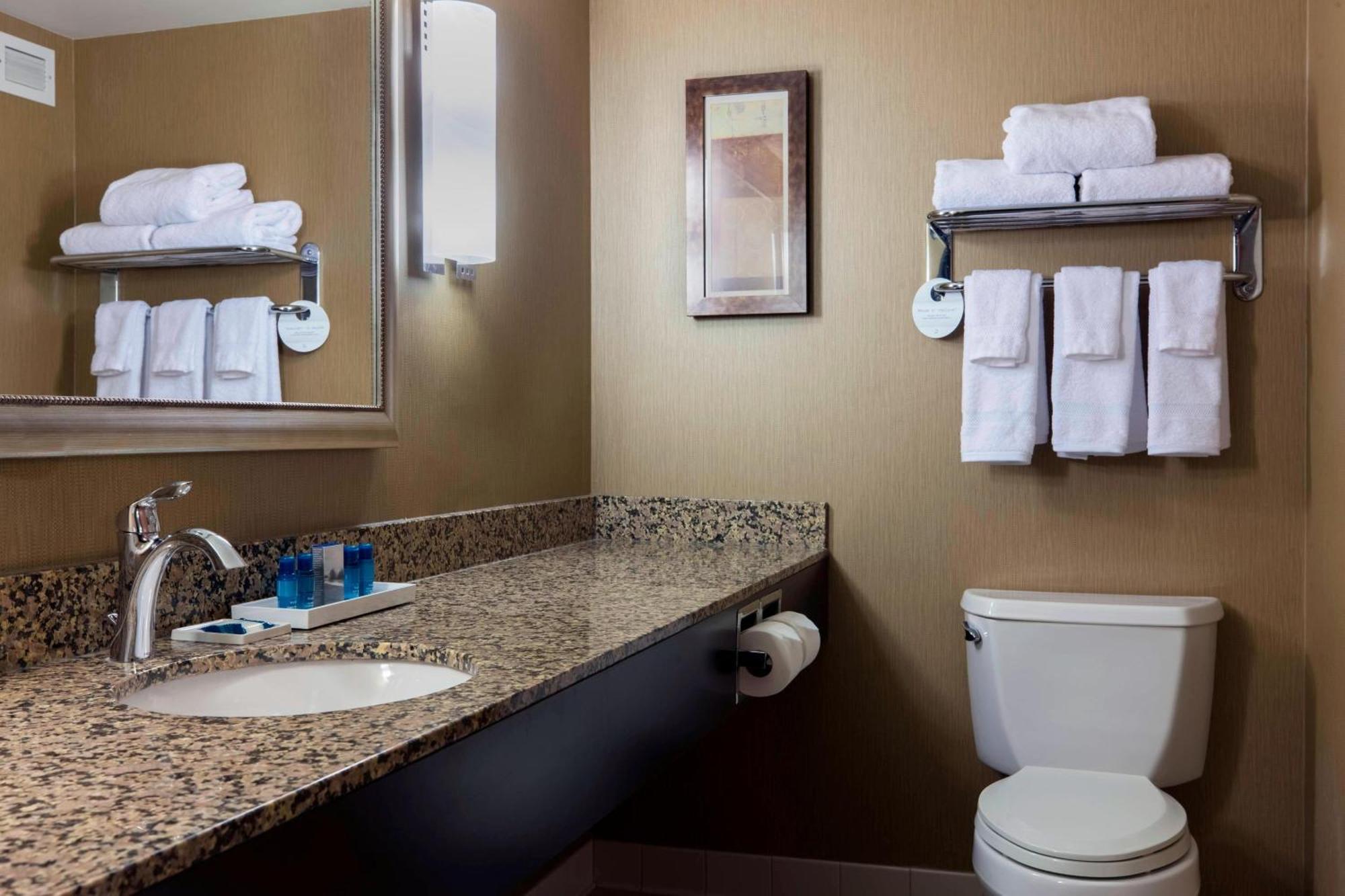 Delta Hotels By Marriott Fargo Ngoại thất bức ảnh