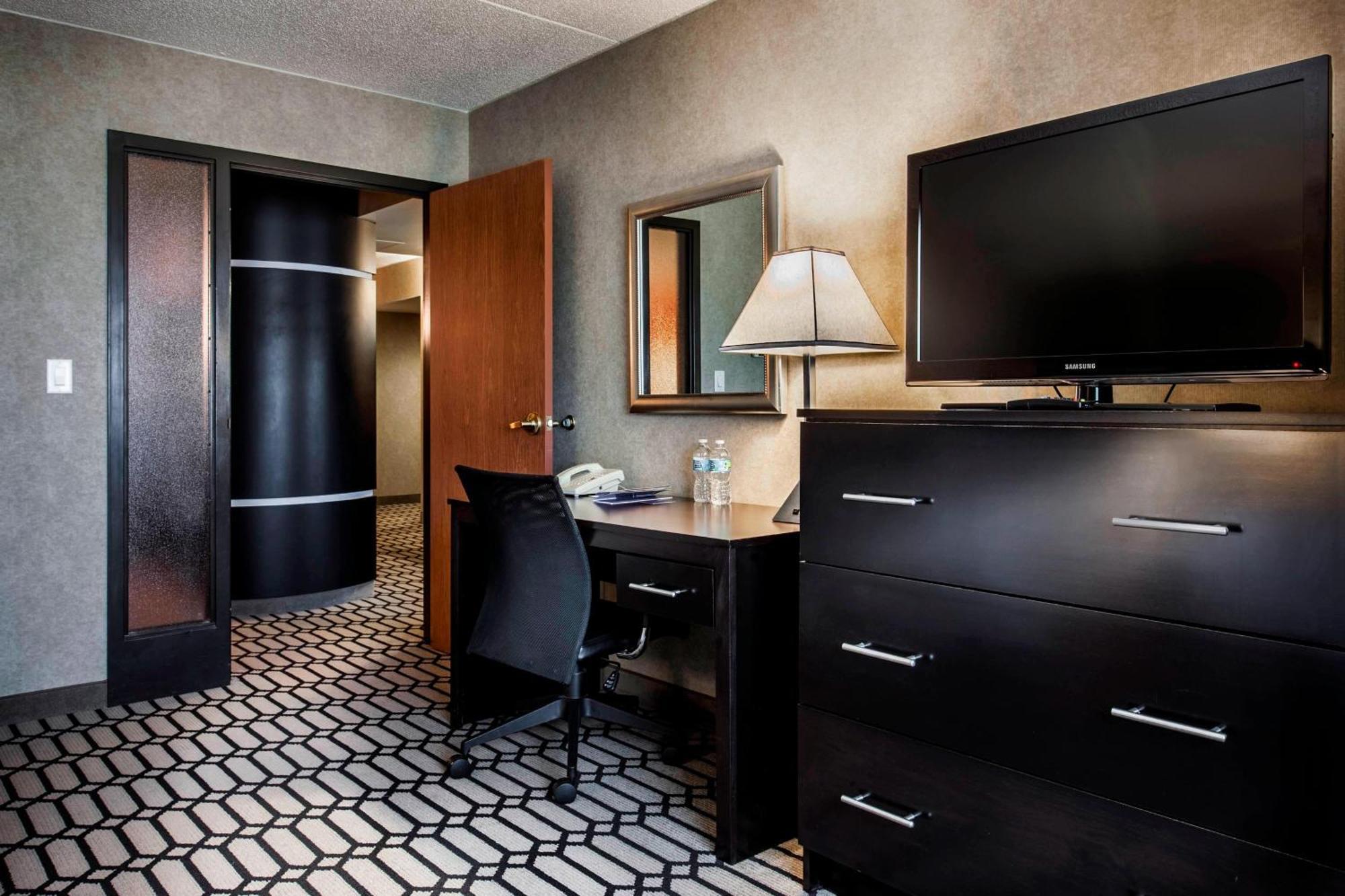 Delta Hotels By Marriott Fargo Ngoại thất bức ảnh