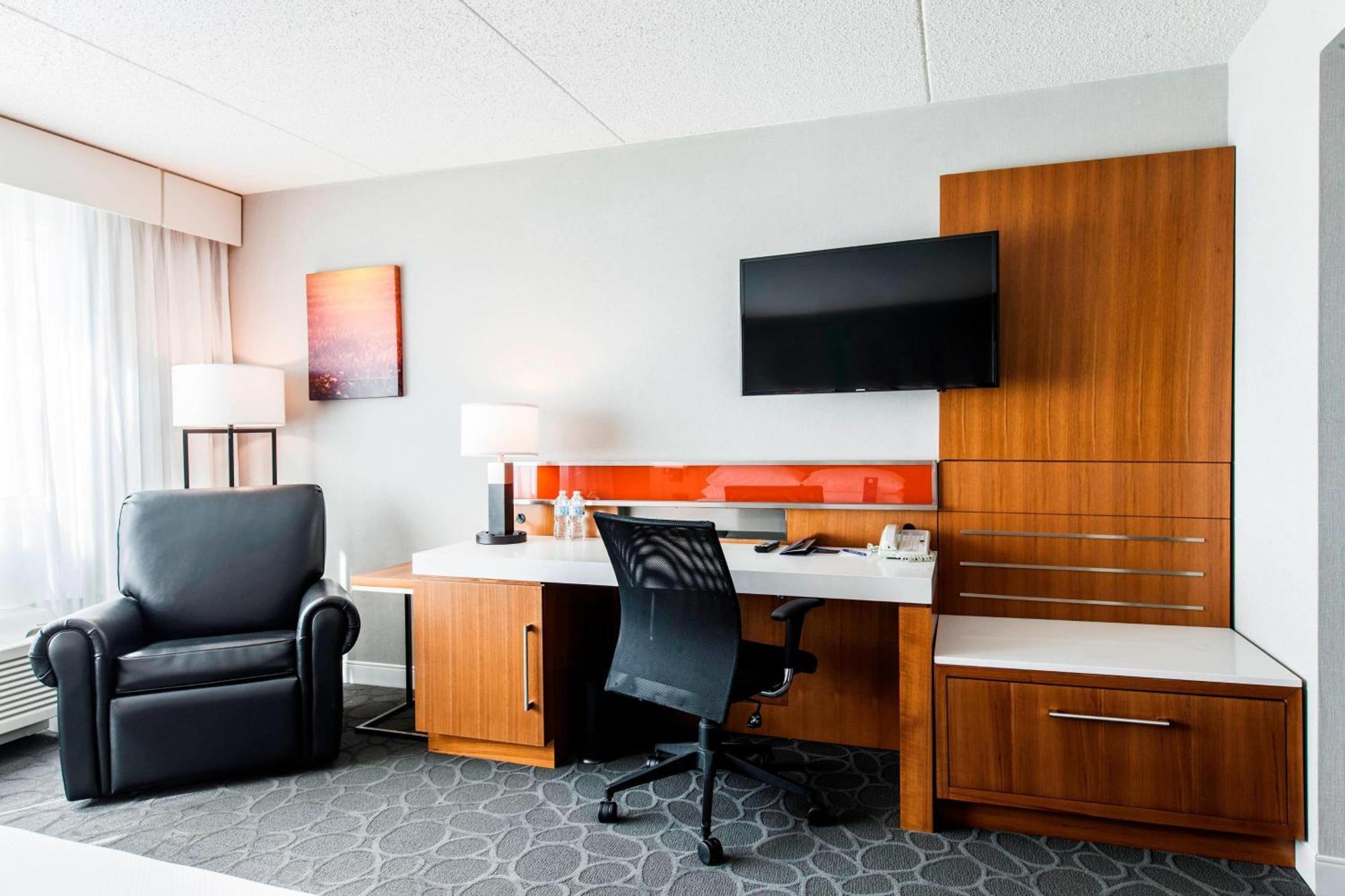 Delta Hotels By Marriott Fargo Ngoại thất bức ảnh